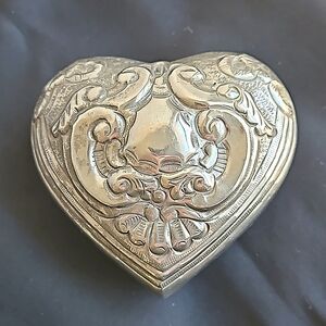 Vtg. International Silver Co, Hand Made Silver Plated Heart Lidded Trinket Dish